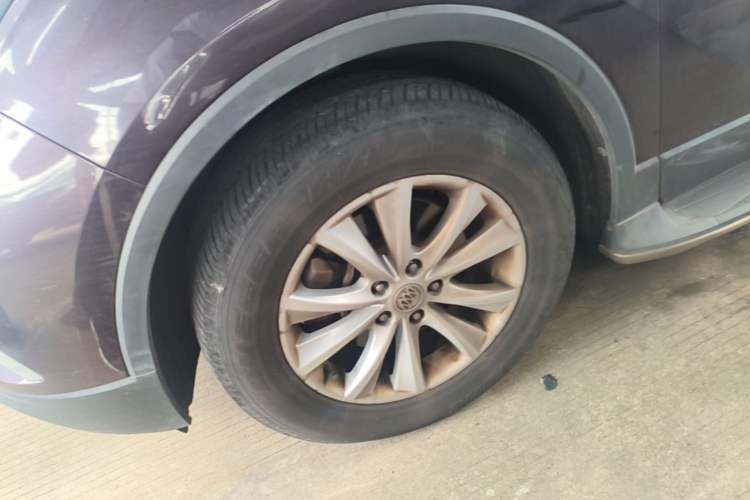 Used Buick Envision 2016 28T Four-Wheel Drive Elite Version Left Front Wheel Hub