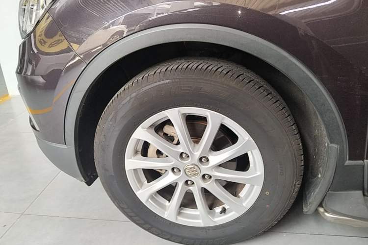 Used Buick Envision 2016 20T Two-Wheel-Drive Elite Model Left Front Wheel Hub