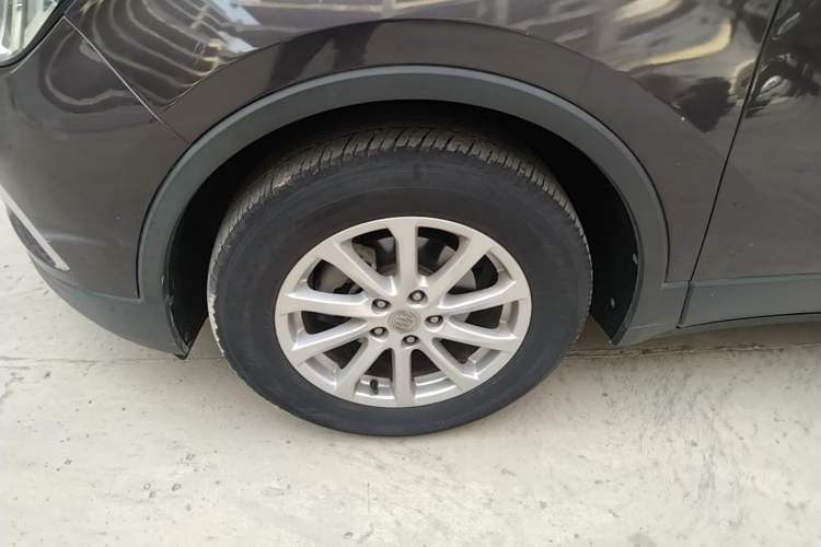 Used Buick Envision 2016 20T Two-Wheel Drive Leading Version Left Front Wheel Hub