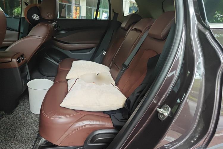 Used Buick Envision 2016 20T Four-Wheel Drive Luxury Model Left Rear Seat