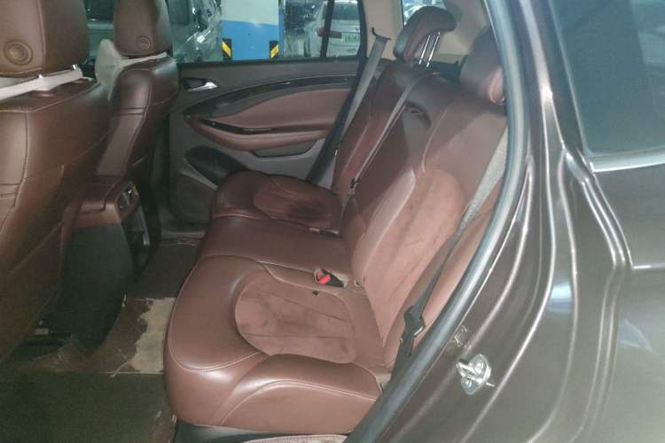 Used Buick Envision 2016 20T Two-Wheel-Drive Elite Model Left Rear Seat