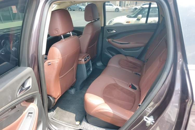 Used Buick Envision 2016 20T Two-Wheel-Drive Elite Model Left Rear Seat