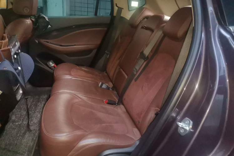 Used Buick Envision 2016 28T Four-Wheel Drive Elite Version Left Rear Seat