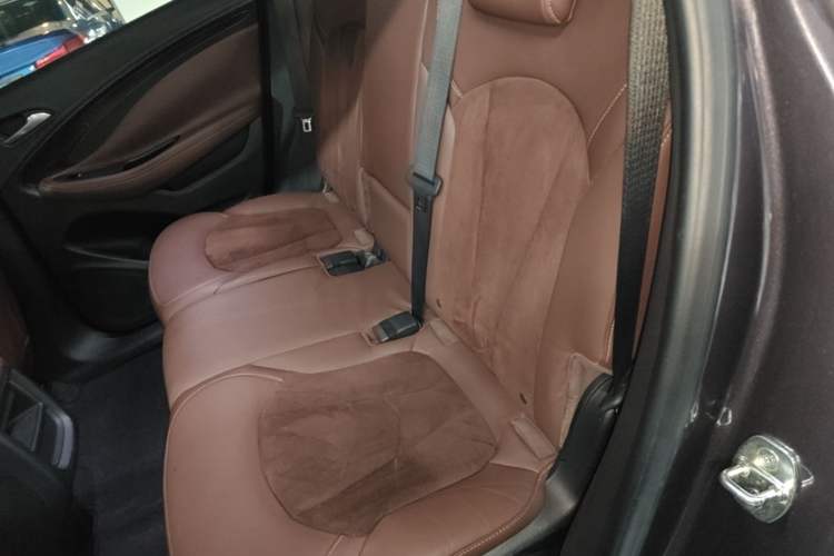 Used Buick Envision 2016 28T Four-Wheel Drive Elite Version Left Rear Seat