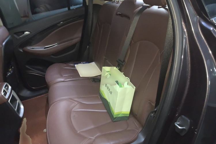 Used Buick Envision 2016 28T Four-Wheel Drive Luxury Model Left Rear Seat