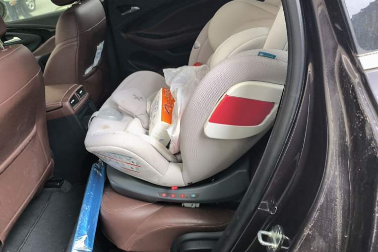 Used Buick Envision 2016 28T Four-Wheel Drive Elite Version Left Rear Seat