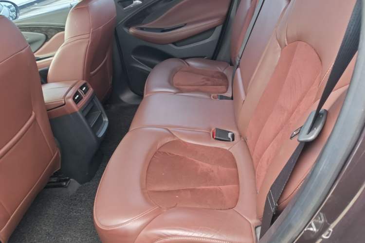Used Buick Envision 2016 20T Two-Wheel-Drive Elite Model Left Rear Seat