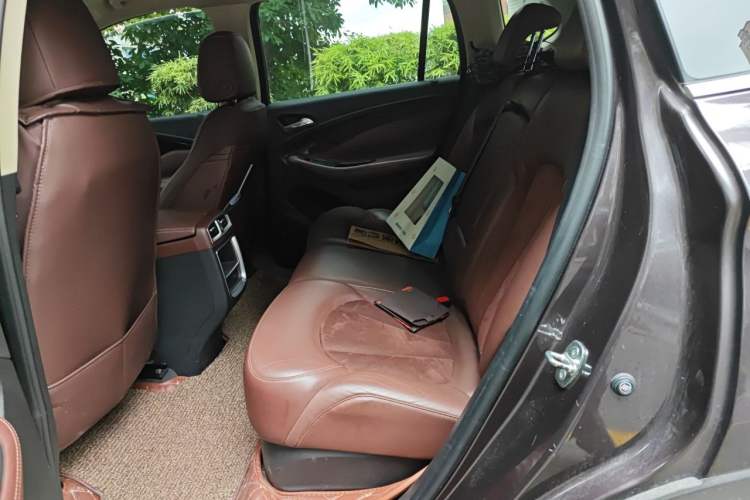 Used Buick Envision 2016 20T Two-Wheel-Drive Elite Model Left Rear Seat