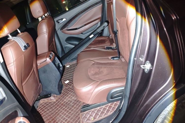 Used Buick Envision 2016 28T Four-Wheel Drive Elite Version Left Rear Seat