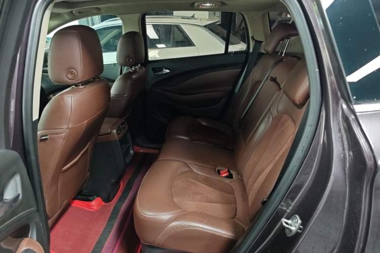Used Buick Envision 2016 20T Two-Wheel-Drive Elite Model Left Rear Seat