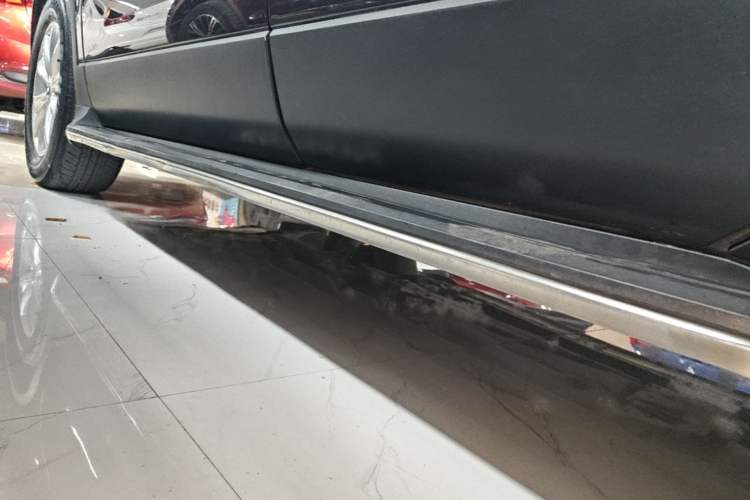 Used Buick Envision 2016 28T Four-Wheel Drive Elite Version Left Side Sill