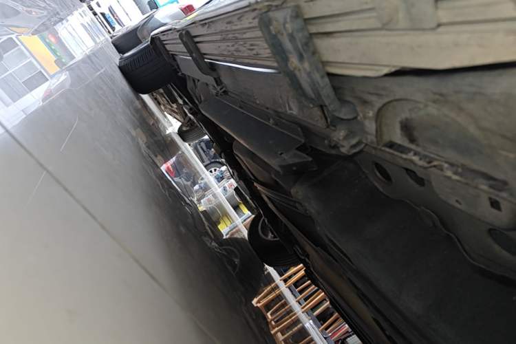 Used Buick Envision 2016 20T Two-Wheel-Drive Elite Model Left Side Sill