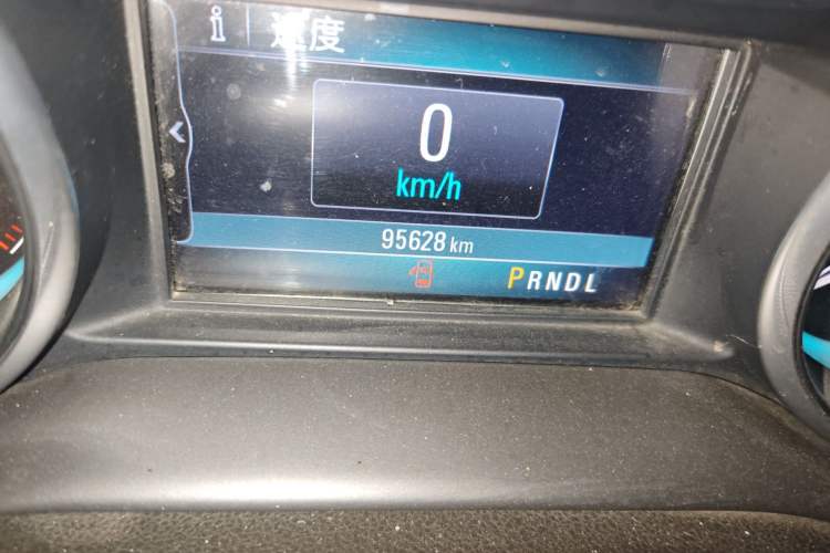 Used Buick Envision 2016 20T Two-Wheel-Drive Elite Model Odometer Close Up