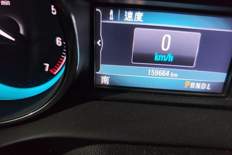 Used Buick Envision 2016 28T Four-Wheel Drive Luxury Model Odometer Close Up