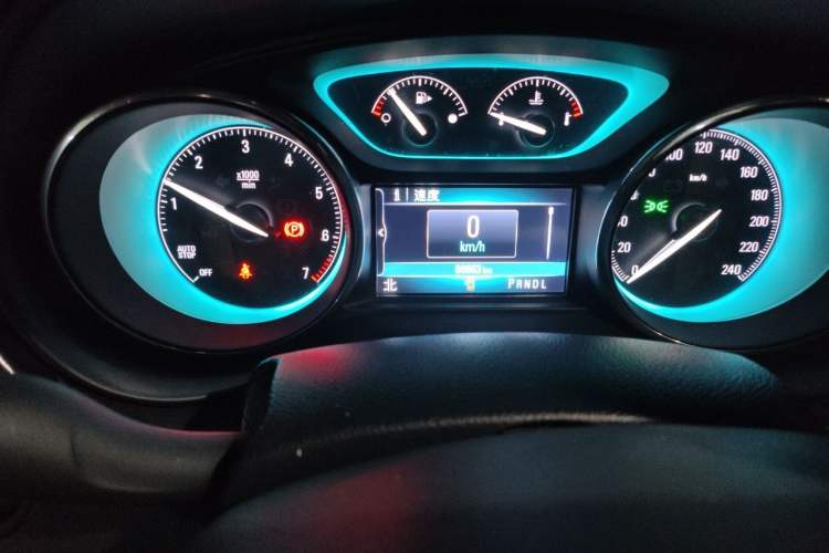 Used Buick Envision 2016 28T Four-Wheel Drive Elite Version Odometer Close Up
