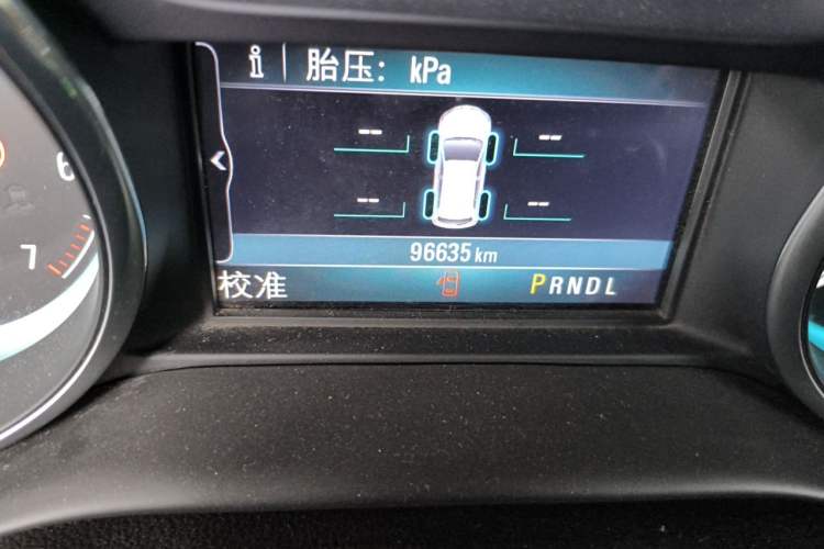 Used Buick Envision 2016 28T Four-Wheel Drive Elite Version Odometer Close Up