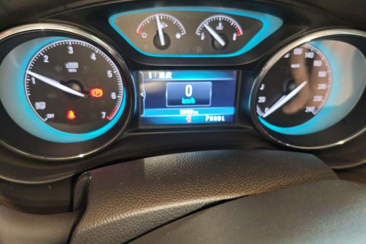Used Buick Envision 2016 20T Two-Wheel Drive Leading Version Odometer Close Up