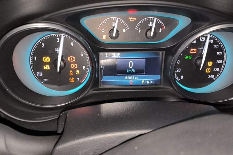 Used Buick Envision 2016 20T Two-Wheel Drive Leading Version Odometer Close Up