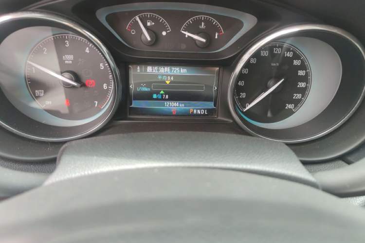 Used Buick Envision 2016 20T Two-Wheel Drive Leading Version Odometer Close Up