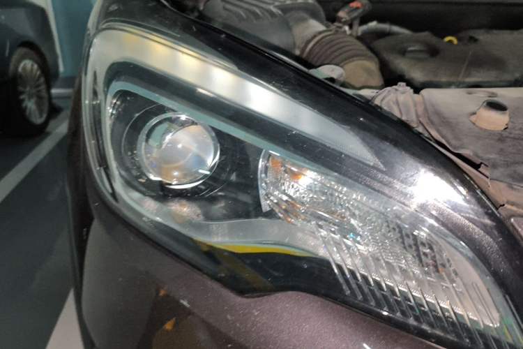 Used Buick Envision 2016 20T Two-Wheel Drive Leading Version Right Front Headlight