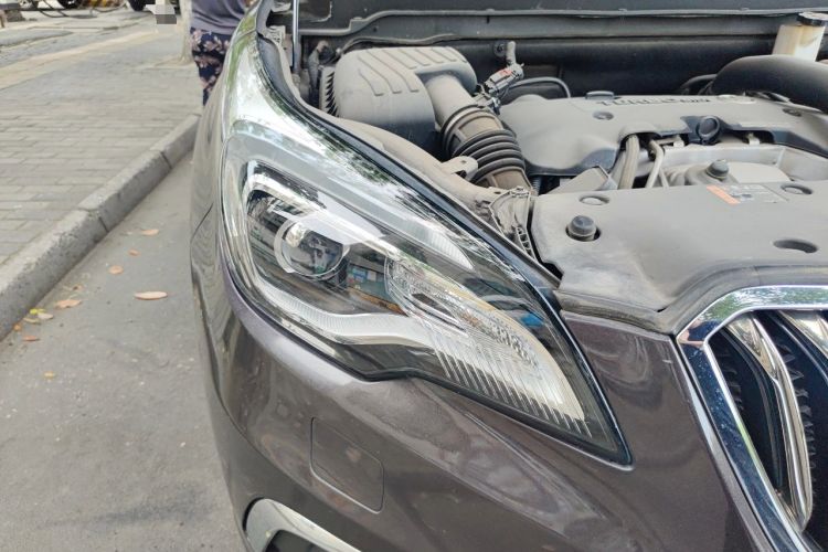 Used Buick Envision 2016 28T Four-Wheel Drive Elite Version Right Front Headlight