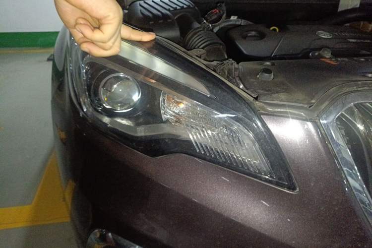 Used Buick Envision 2016 20T Two-Wheel-Drive Elite Model Right Front Headlight