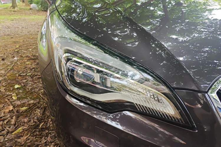 Used Buick Envision 2016 20T Four-Wheel Drive Luxury Model Right Front Headlight