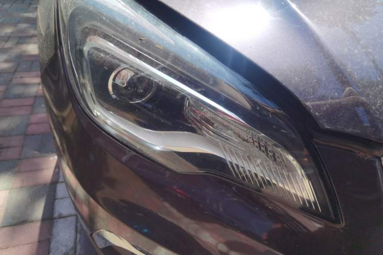 Used Buick Envision 2016 20T Two-Wheel-Drive Elite Model Right Front Headlight
