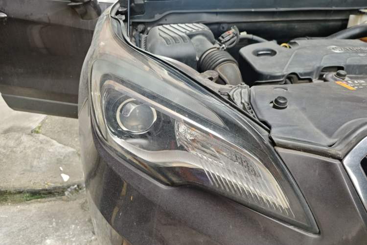 Used Buick Envision 2016 20T Two-Wheel-Drive Elite Model Right Front Headlight