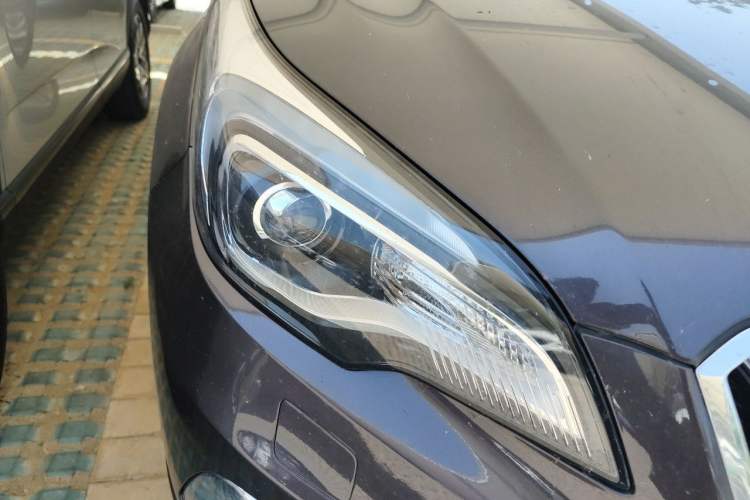 Used Buick Envision 2016 28T Four-Wheel Drive Elite Version Right Front Headlight