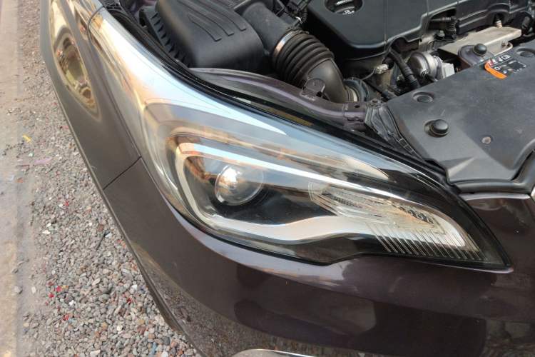 Used Buick Envision 2016 20T Four-Wheel Drive Elite Model Right Front Headlight