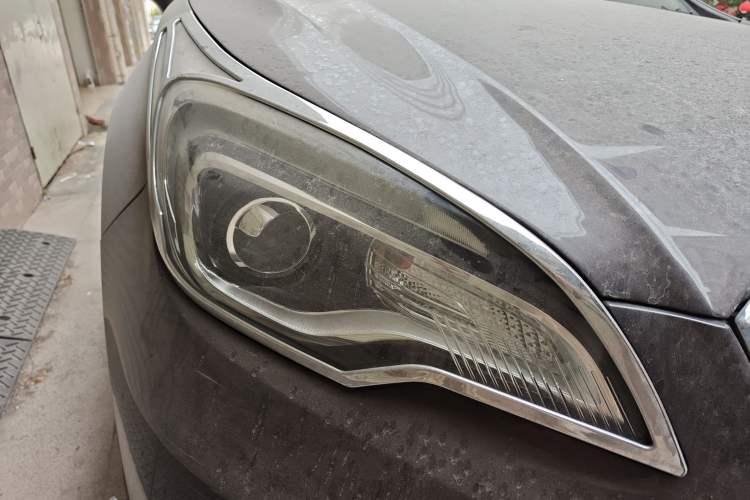 Used Buick Envision 2016 20T Two-Wheel Drive Leading Version Right Front Headlight