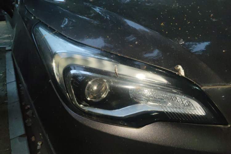 Used Buick Envision 2016 20T Two-Wheel-Drive Elite Model Right Front Headlight