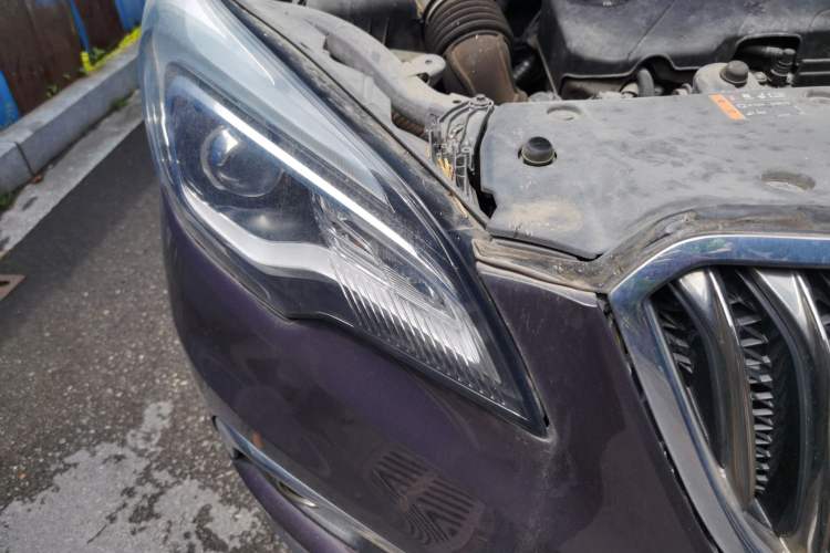 Used Buick Envision 2016 20T Two-Wheel-Drive Elite Model Right Front Headlight
