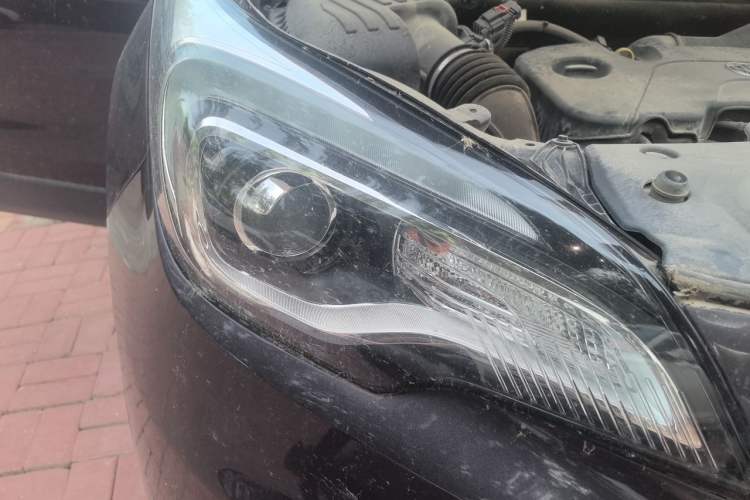Used Buick Envision 2016 20T Two-Wheel Drive Leading Version Right Front Headlight