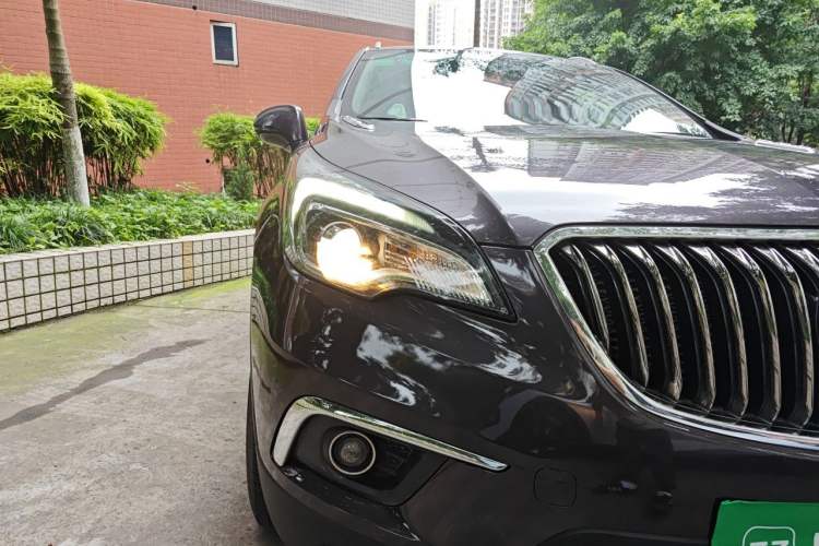 Used Buick Envision 2016 20T Two-Wheel-Drive Elite Model Right Front Headlight