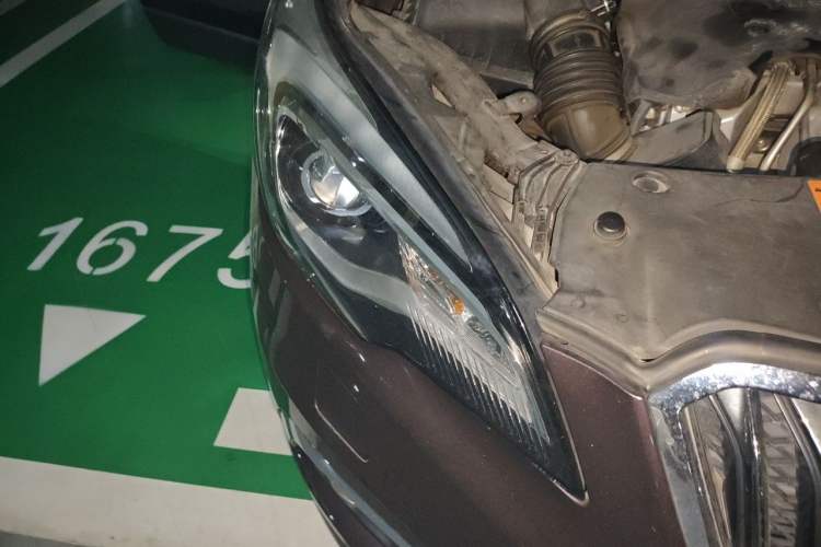 Used Buick Envision 2016 28T Four-Wheel Drive Elite Version Right Front Headlight