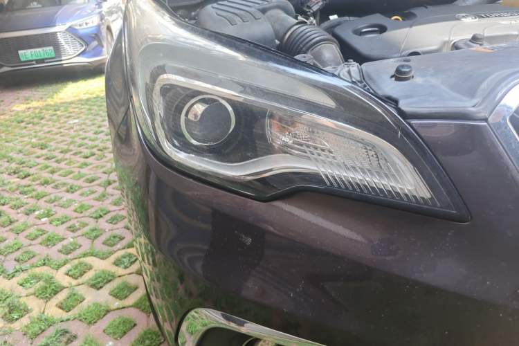 Used Buick Envision 2016 20T Two-Wheel Drive Leading Version Right Front Headlight