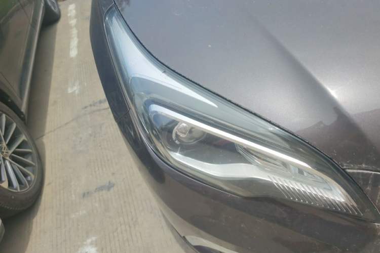 Used Buick Envision 2016 20T Two-Wheel Drive Leading Version Right Front Headlight