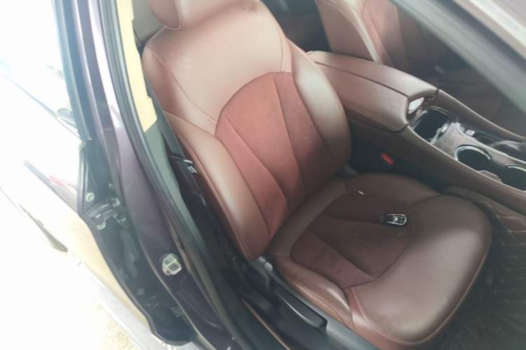 Used Buick Envision 2016 28T Four-Wheel Drive Elite Version Right Front Seat