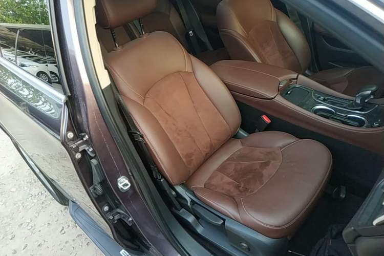 Used Buick Envision 2016 28T Four-Wheel Drive Elite Version Right Front Seat
