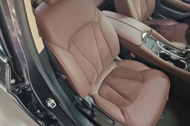 Used Buick Envision 2016 28T Four-Wheel Drive Elite Version Right Front Seat