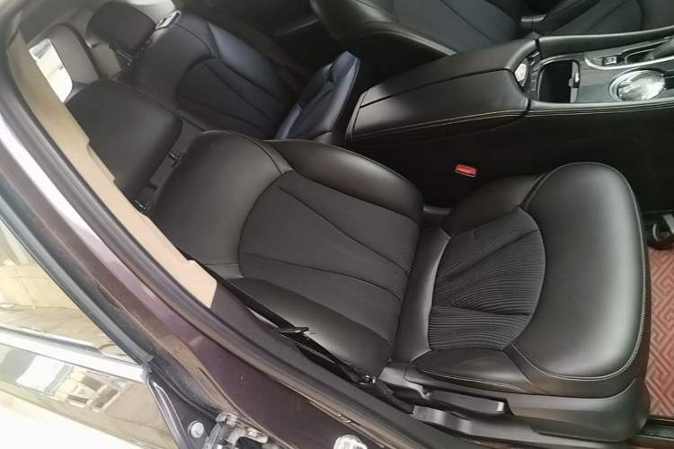 Used Buick Envision 2016 20T Two-Wheel Drive Leading Version Right Front Seat