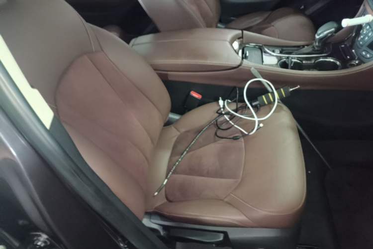 Used Buick Envision 2016 28T Four-Wheel Drive Elite Version Right Front Seat