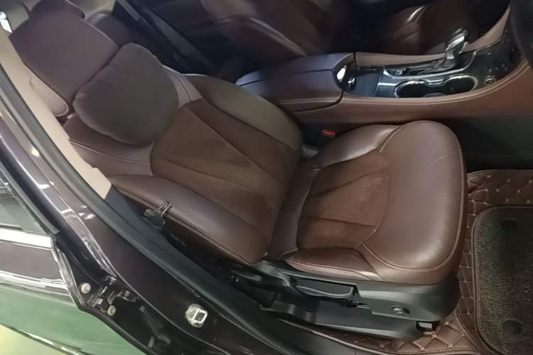 Used Buick Envision 2016 28T Four-Wheel Drive Elite Version Right Front Seat