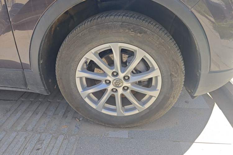 Used Buick Envision 2016 20T Two-Wheel-Drive Elite Model Right Front Wheel Hub