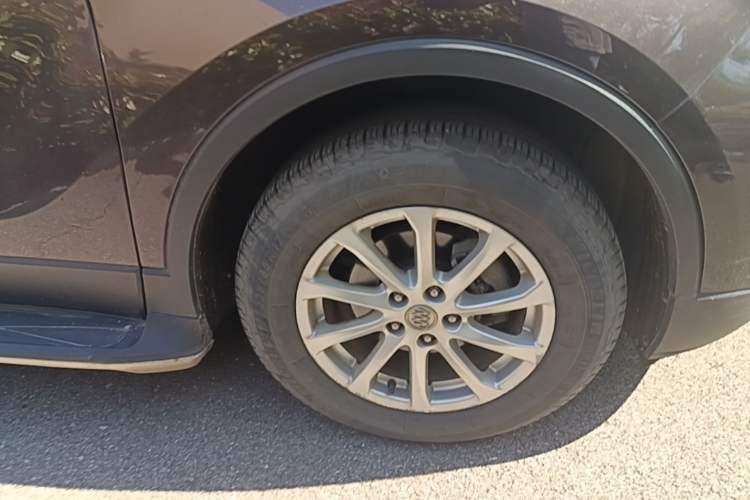 Used Buick Envision 2016 20T Two-Wheel-Drive Elite Model Right Front Wheel Hub