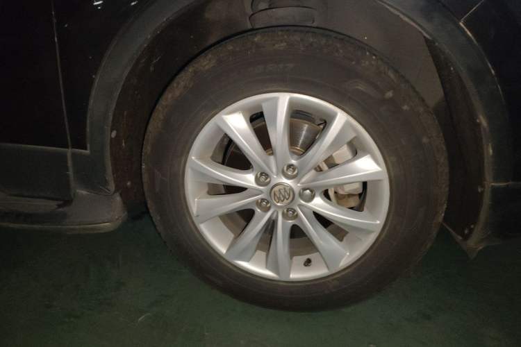 Used Buick Envision 2016 28T Four-Wheel Drive Elite Version Right Front Wheel Hub