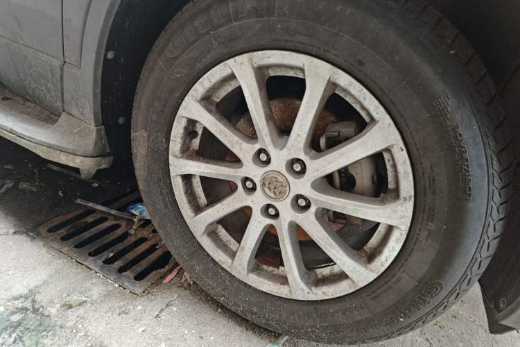 Used Buick Envision 2016 20T Two-Wheel-Drive Elite Model Right Front Wheel Hub