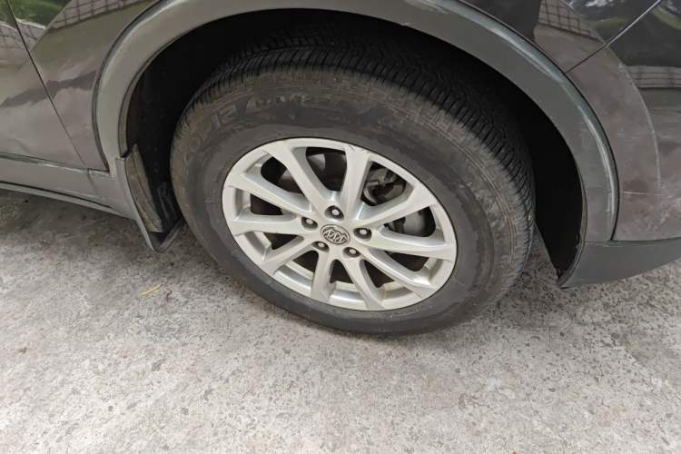Used Buick Envision 2016 20T Two-Wheel-Drive Elite Model Right Front Wheel Hub